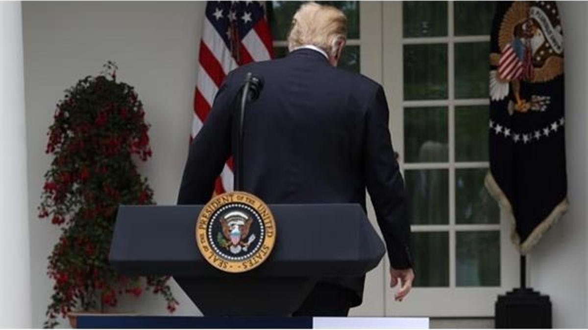 Trump'ı toplantıdan kaldırtan iddia!