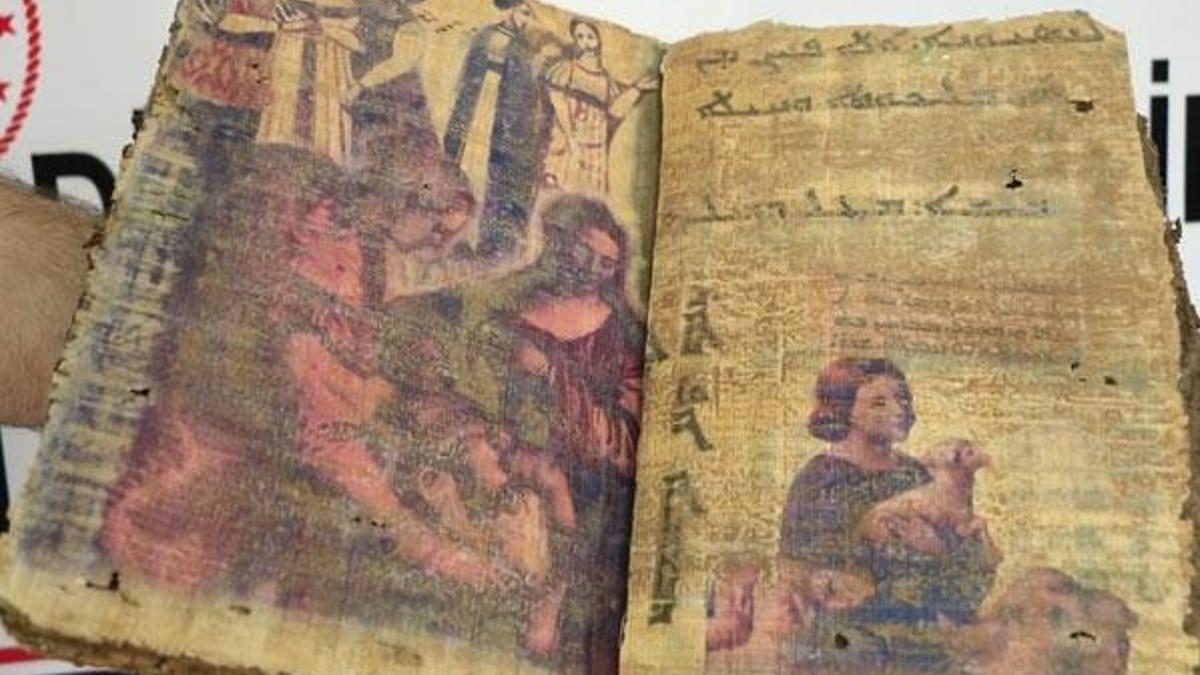 Bin 400 yıllık olduğu tahmin edilen kitap ele geçirildi