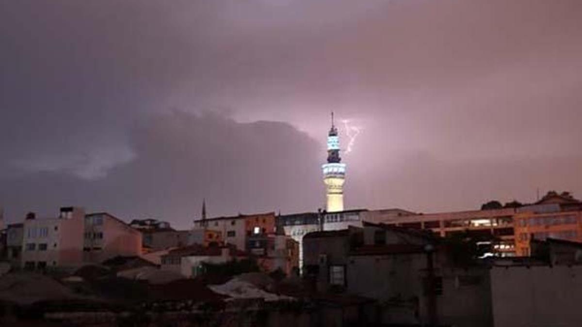 Uyarı yapılmıştı İstanbul'da sağanak yağış etkili oluyor