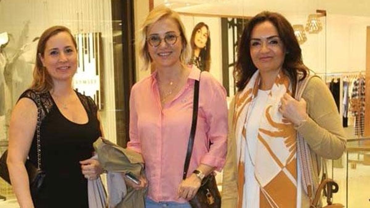Dostlarıyla bir araya geldi