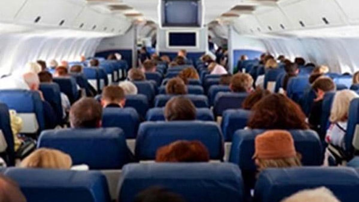 Hostesin anonsu önce şaşırttı, sonra güldürdü!