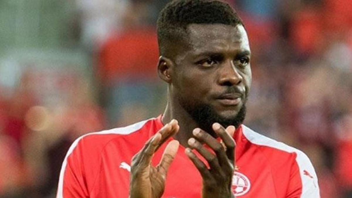 Nijeryalı yıldız bedava geliyor!