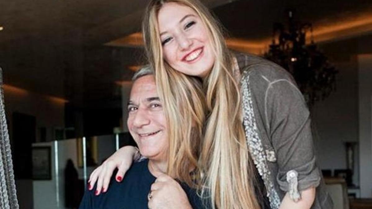 Yasmin Erbil'den olay yaratan bikini pozu!