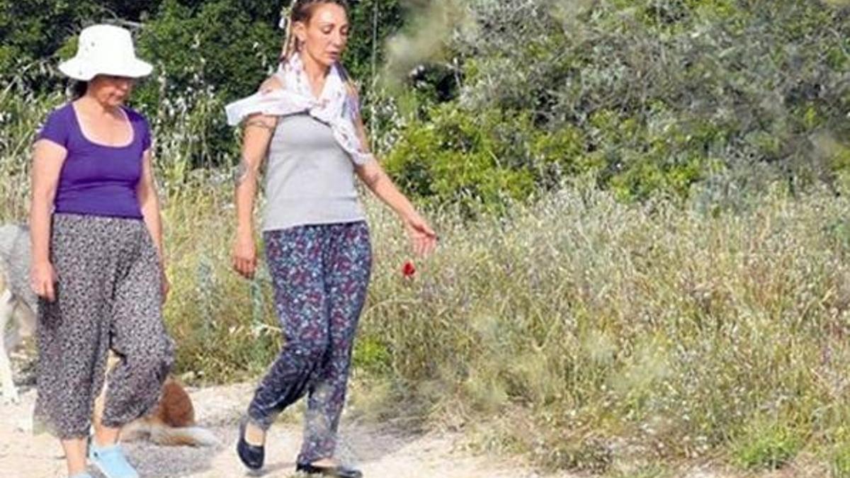 Özlem Tekin köy hayatına alıştı