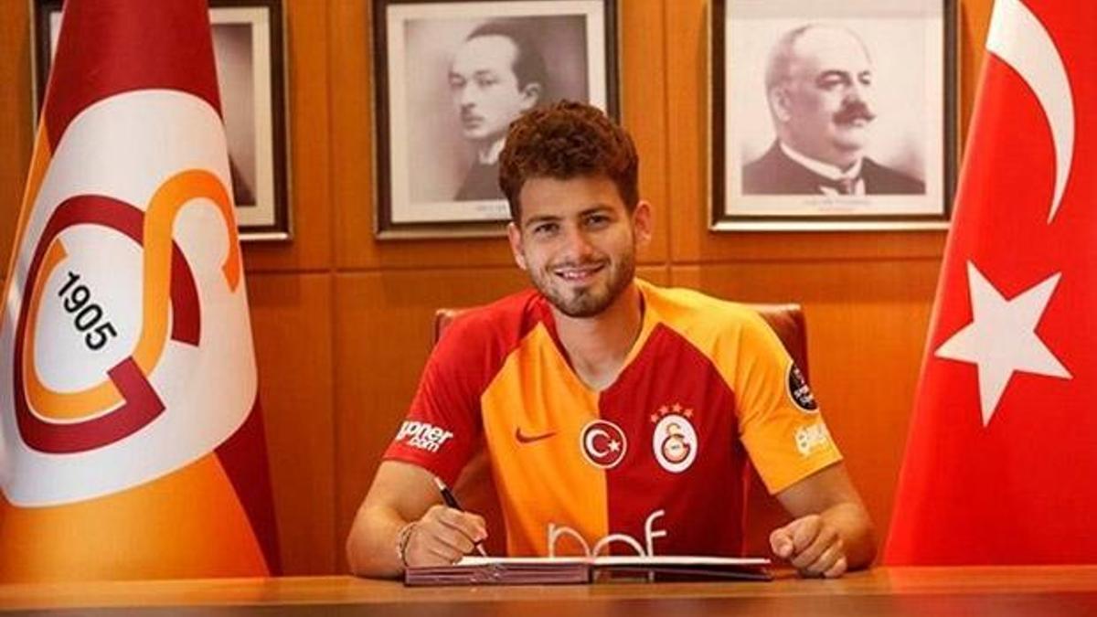 Galatasaray genç oyuncuyla 5 yıllık sözleşme imzaladı!