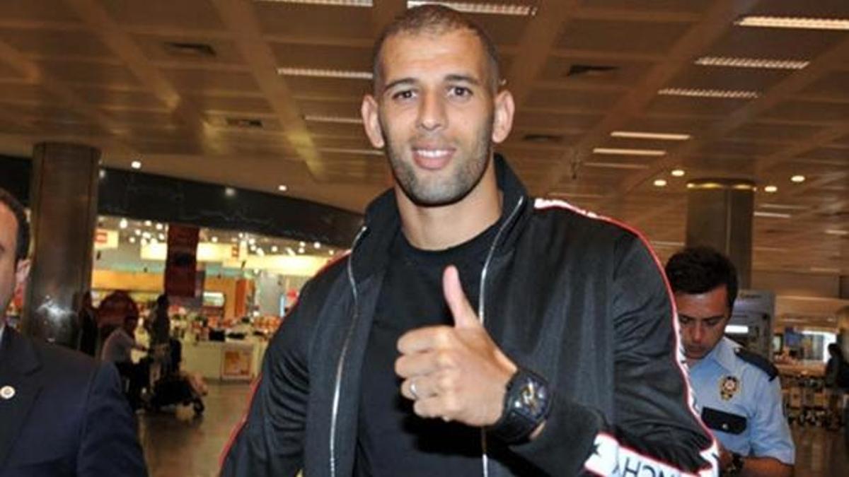 Islam Slimani transfer için gün sayıyor