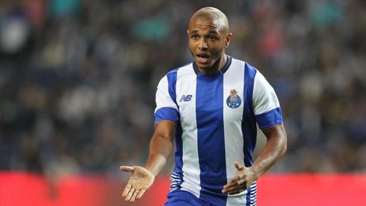Yacine Brahimi'den Fenerbahçe'nin teklifine yanıt!