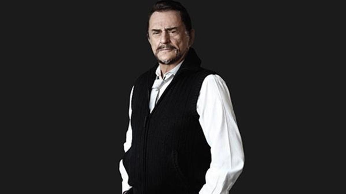 Şarkıcı Alpay’a terör soruşturması