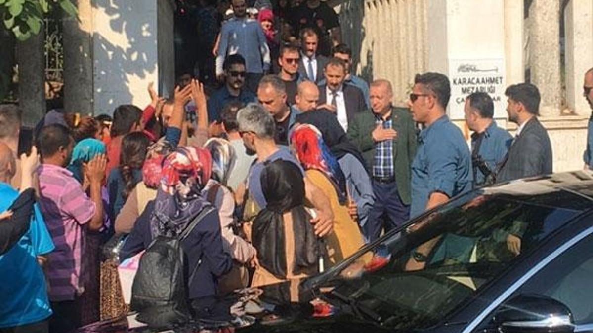 Cumhurbaşkanı Erdoğan'dan kabir ziyareti