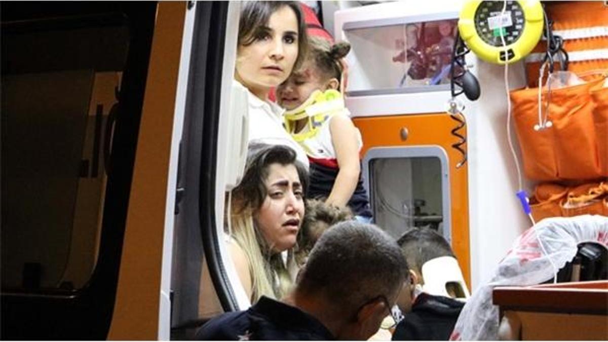 Zincirleme kaza! 3'ü çocuk 10 yaralı...