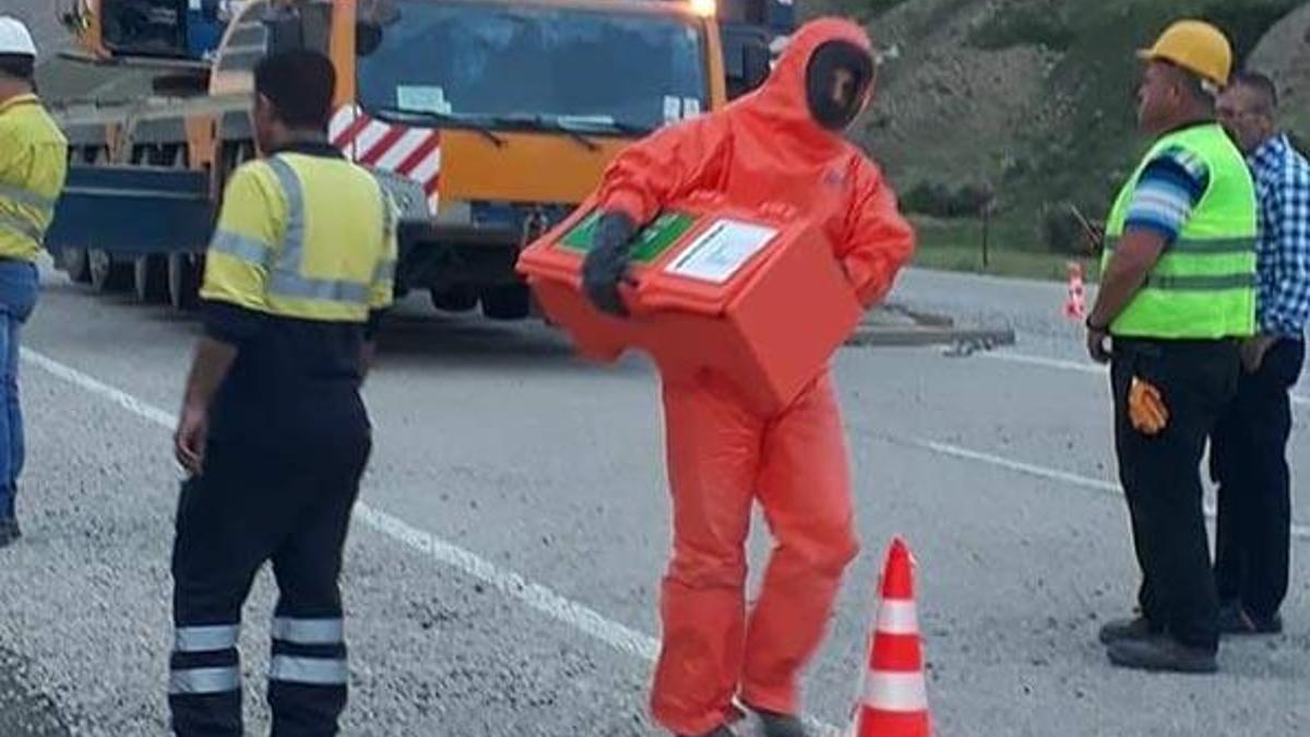 Sülfürik asit yüklü tanker devrildi!