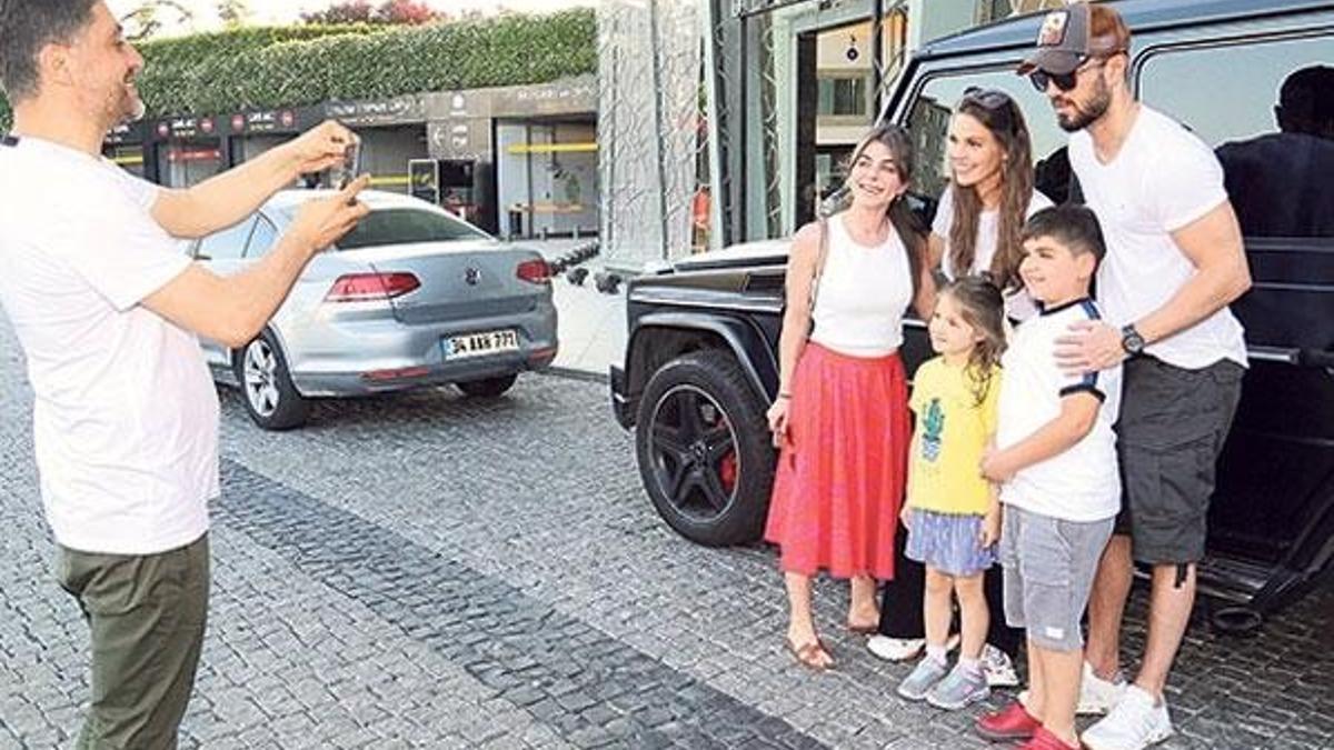 Aslı Enver-Murat Boz çiftine yoğun ilgi