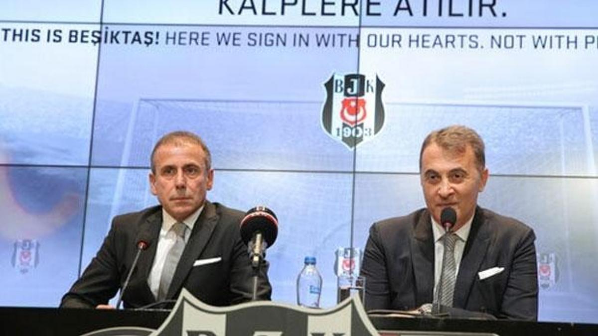Beşiktaş'ta Abdullah Avcı 3 yıllık imzayı attı