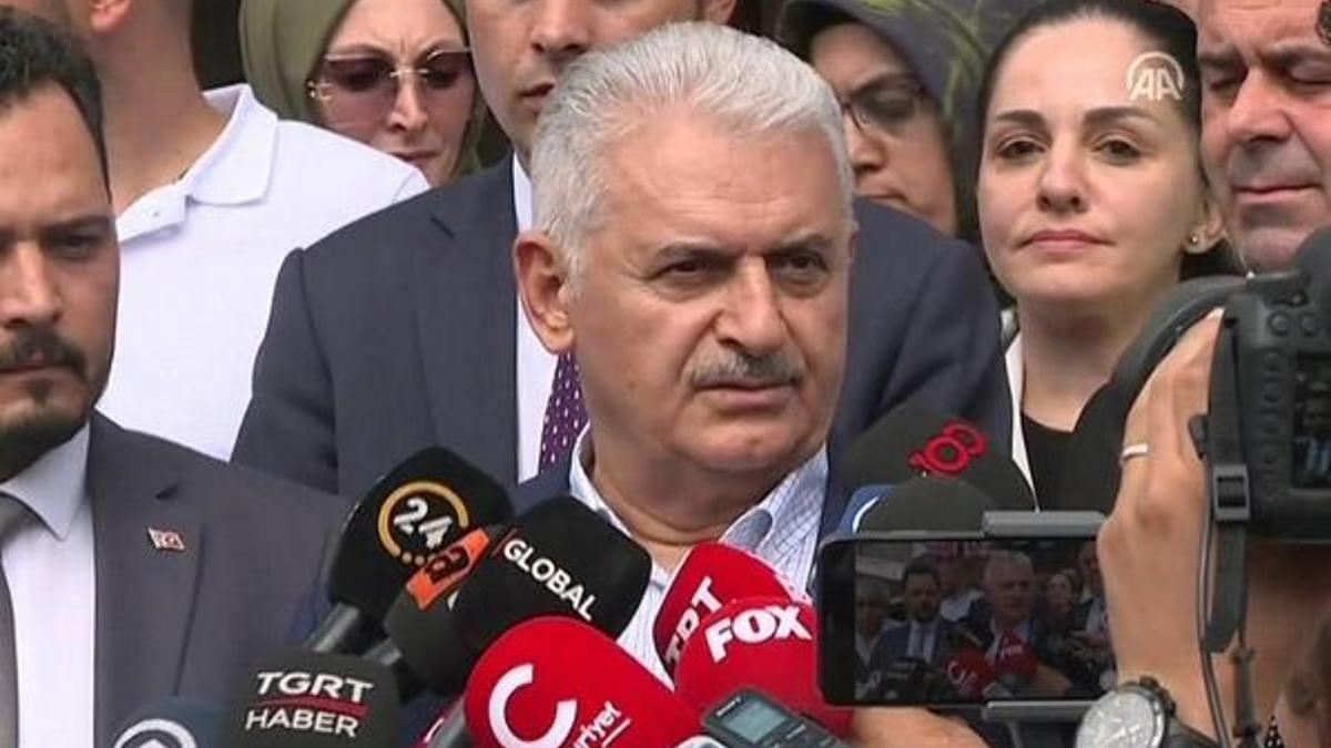 Binali Yıldırım'dan İzlanda açıklaması: Modası geçmiş yöntemler uyguluyorlar