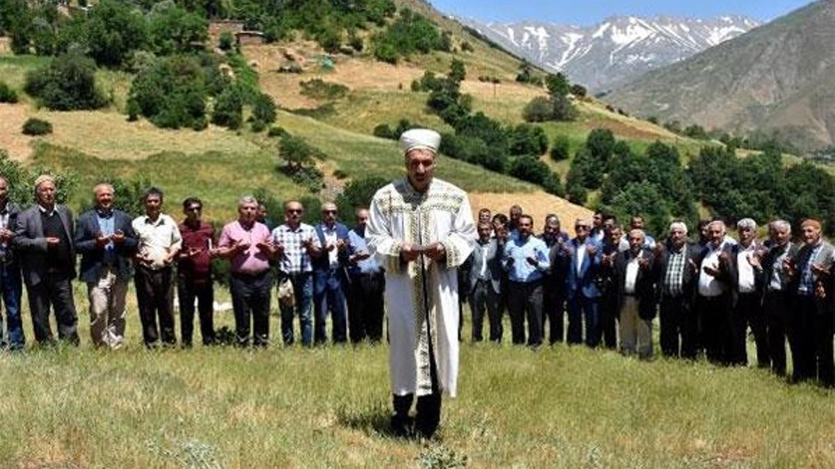 Van'da arıcılar 'bal' duasına çıktı