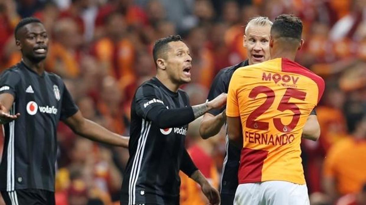 Adriano, kaçakçılığı ve hapis cezasını kabul etti