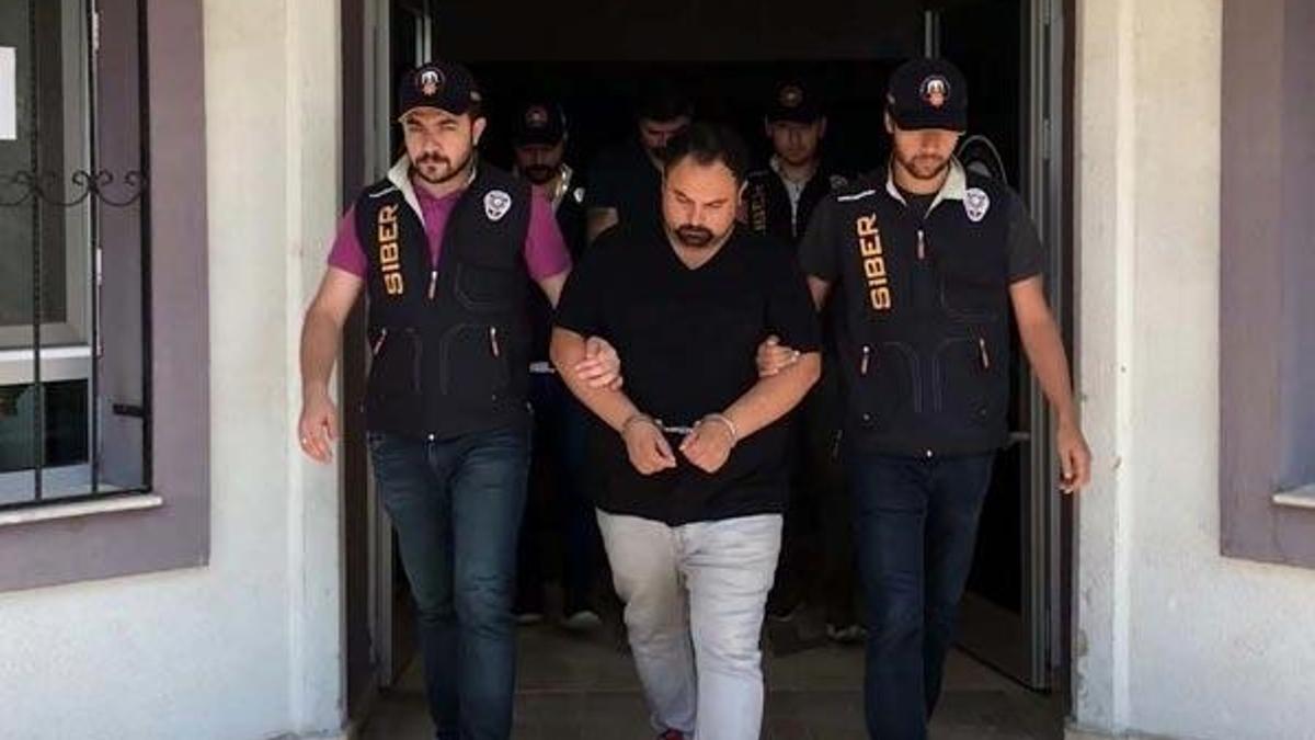 50 milyon kişinin kimlik bilgilerini ele geçirip, satan 3 kişiye gözaltı