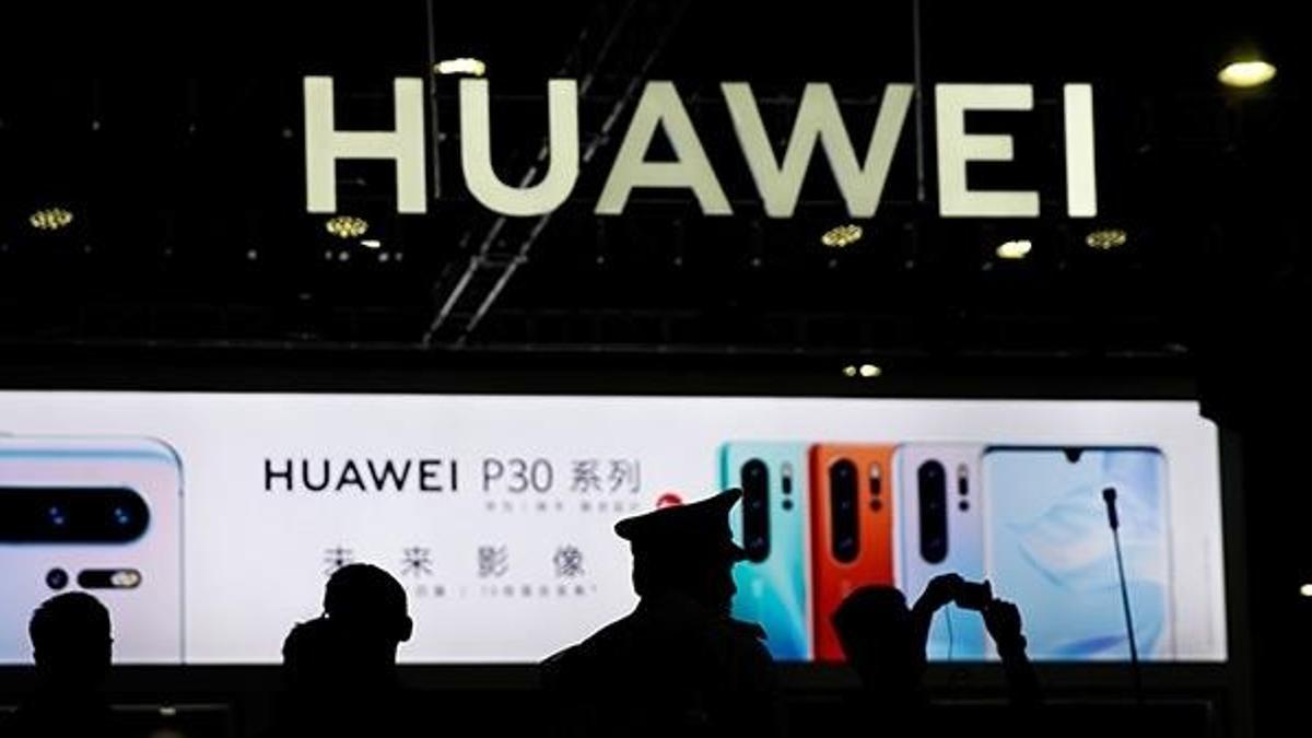 Huawei telefon satışlarında büyük düşüş bekliyor!