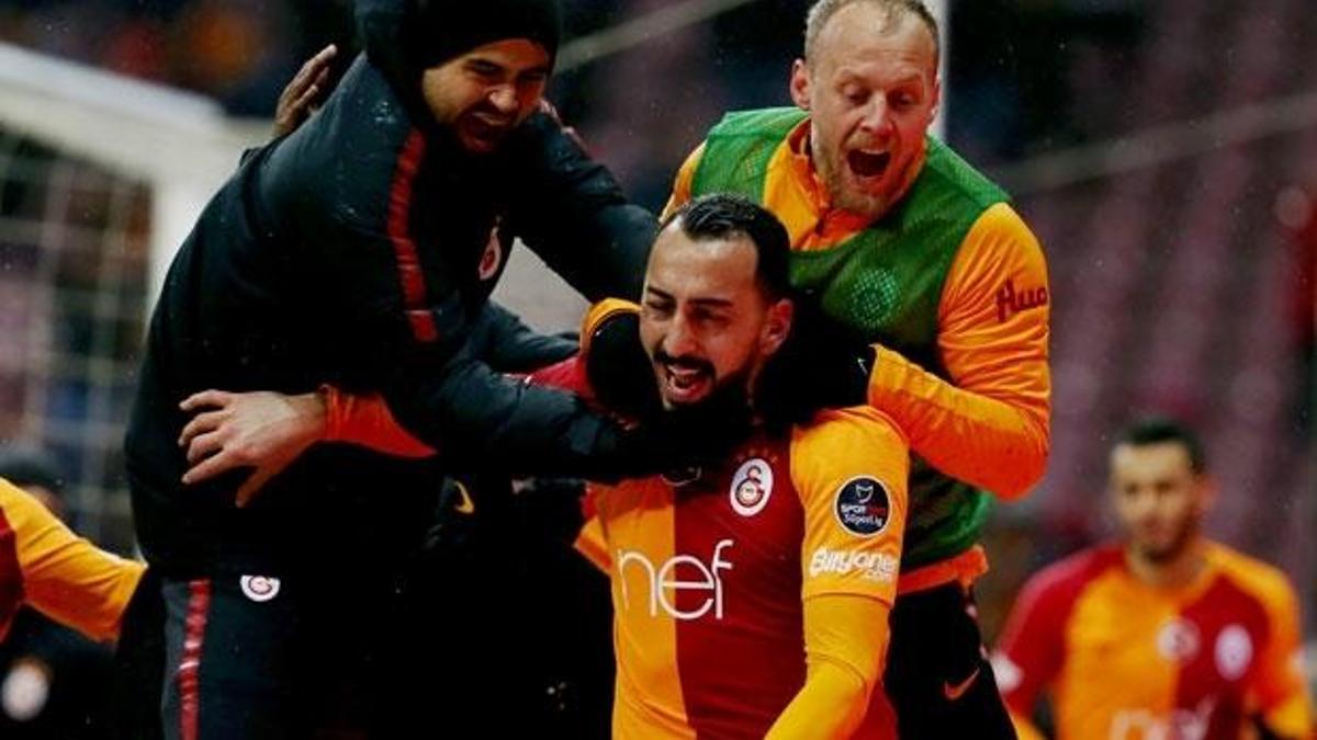 Kostas Mitroglou ülkesine dönüyor