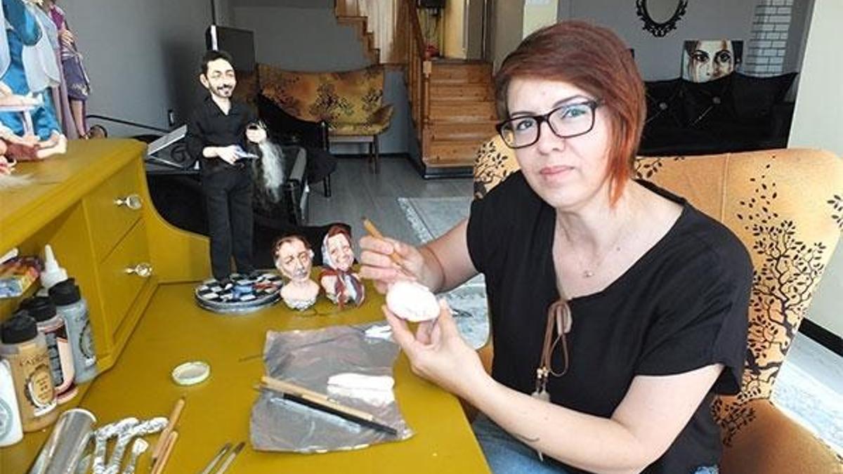 Çocuklarının isteği üzerine başladı! Ünlülerin bebeklerini yapıyor