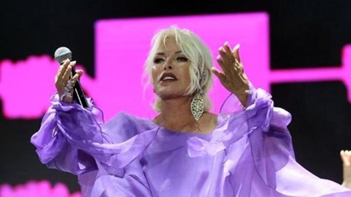Ajda Pekkan: Tatil nerede, ben nerede