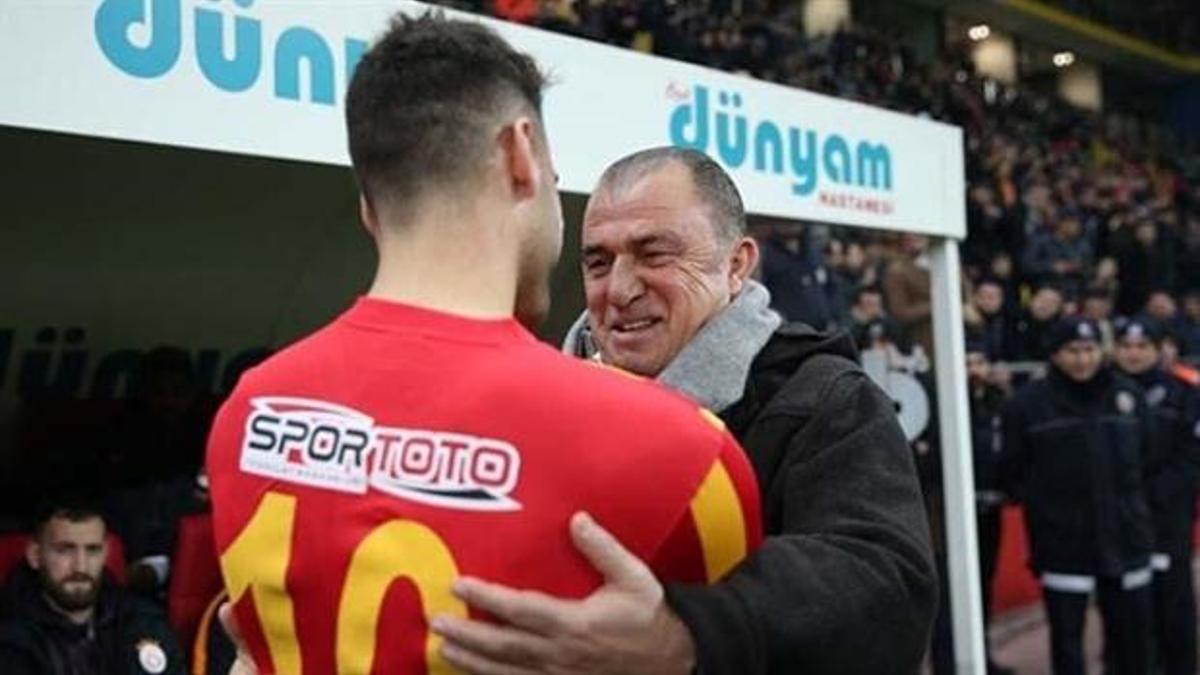Terim yıldız futbolcuyu bizzat aradı ve çağırdı