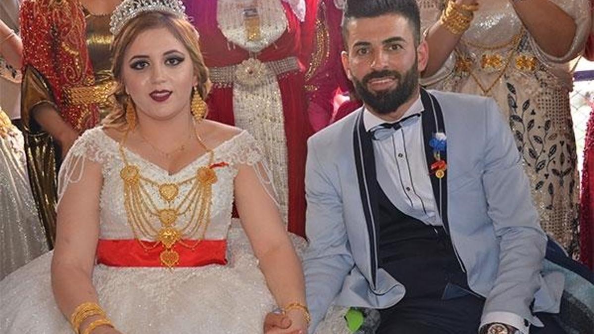 Aşiret düğününde geline bir kilo altın, damada ise 100 bin lira takıldı