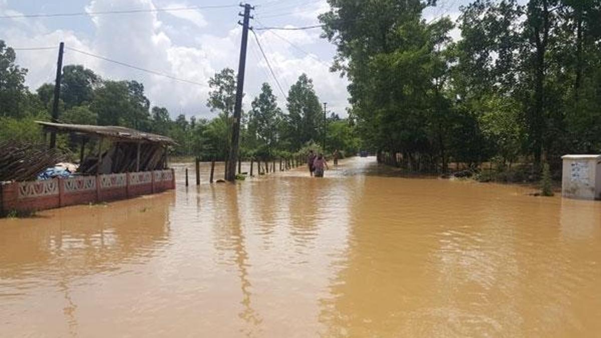Terme'de sağanak sel ve heyelanlara neden oldu