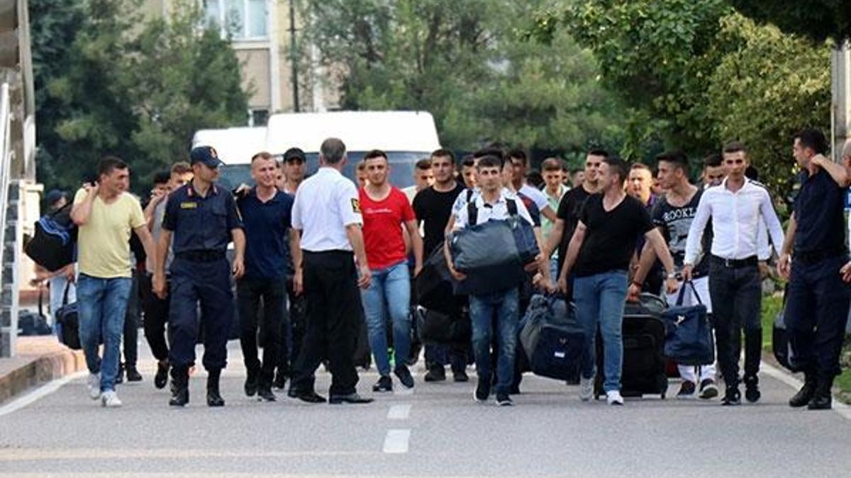 Sakarya'da 58 asker erken terhis oldu