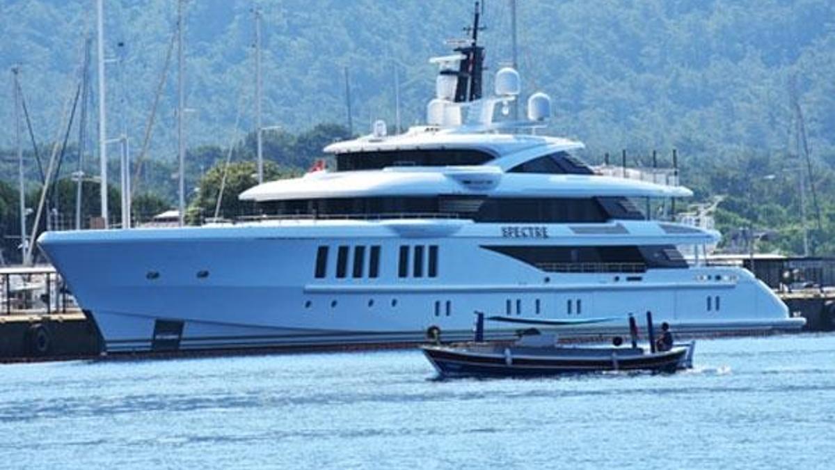 Mega yat "Spectre" Marmaris'te