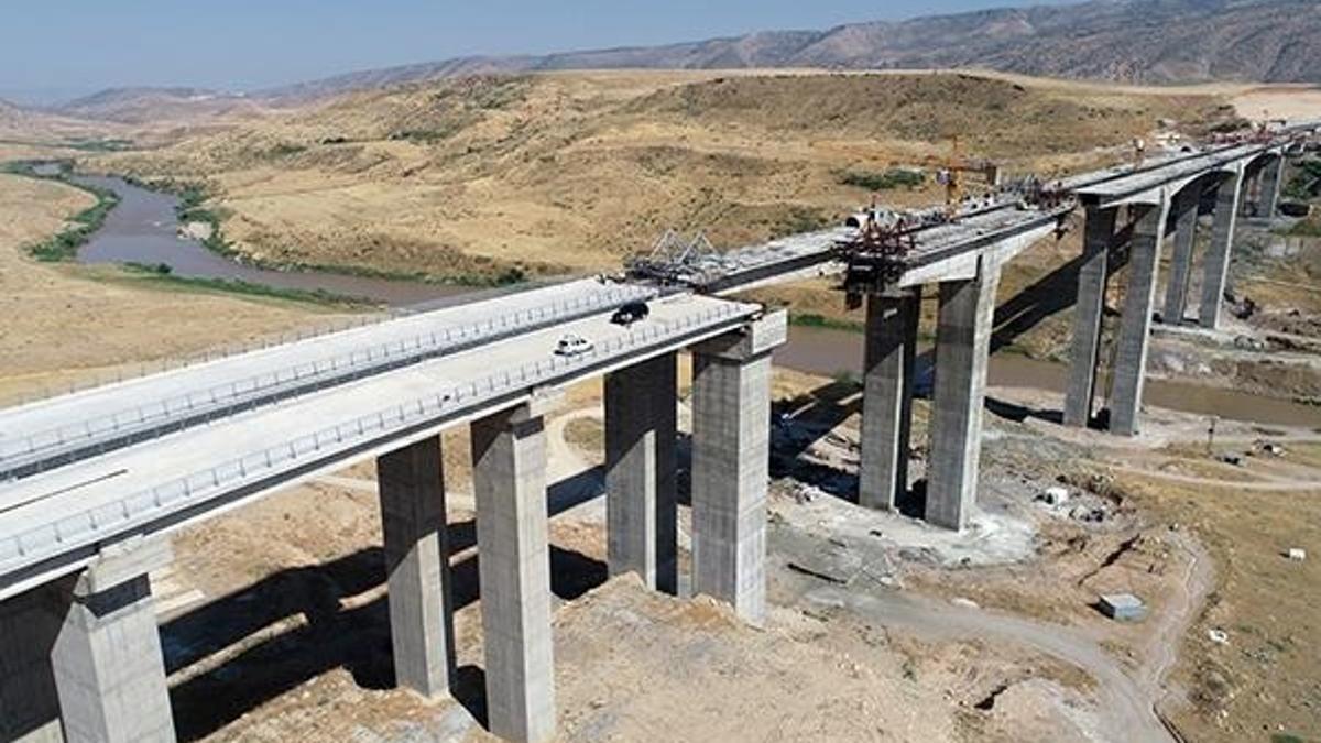 Hasankeyf-2 Köprüsü'nde son 30 metre