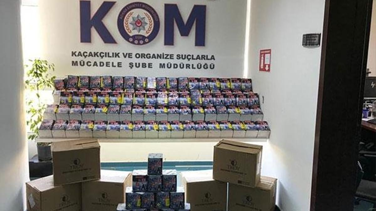 Kargoyla yasa dışı havai fişek sevkiyatına polis operasyonu