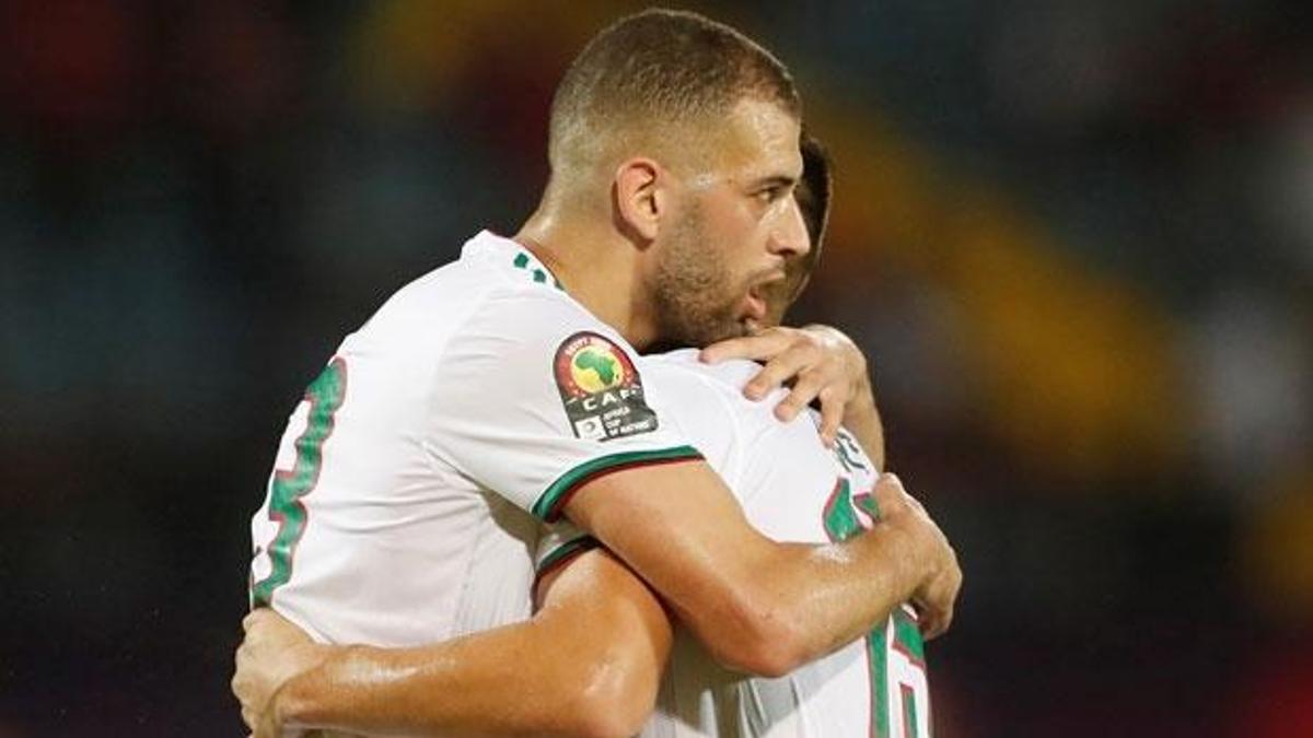 İslam Slimani'den 1 gol, 2 asist!