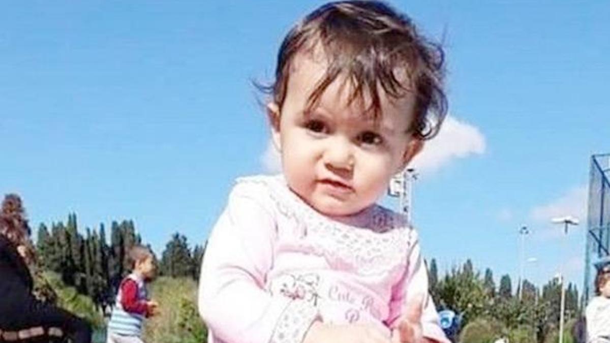 Ecrin'in anne ve üvey babası mahalleyi terk etti