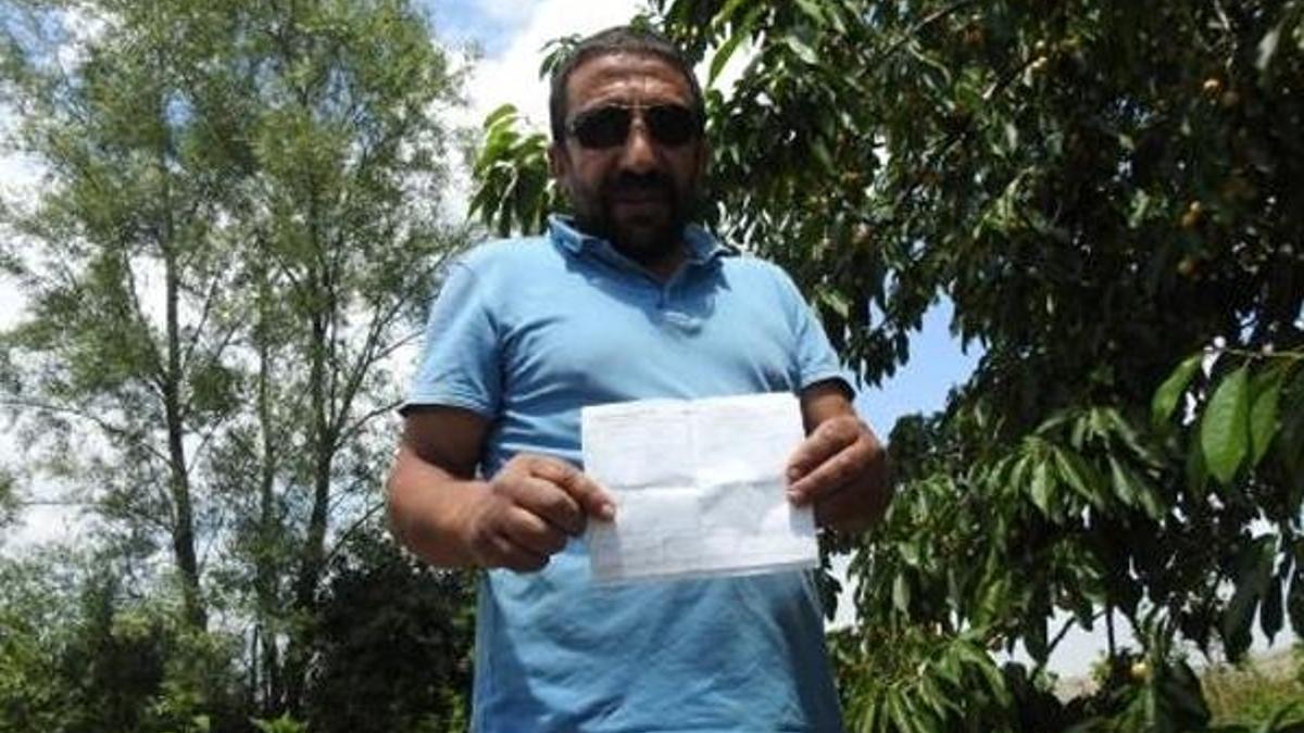 Büyük ikramiyeyi alan çiftçi, köyüne geri döndü