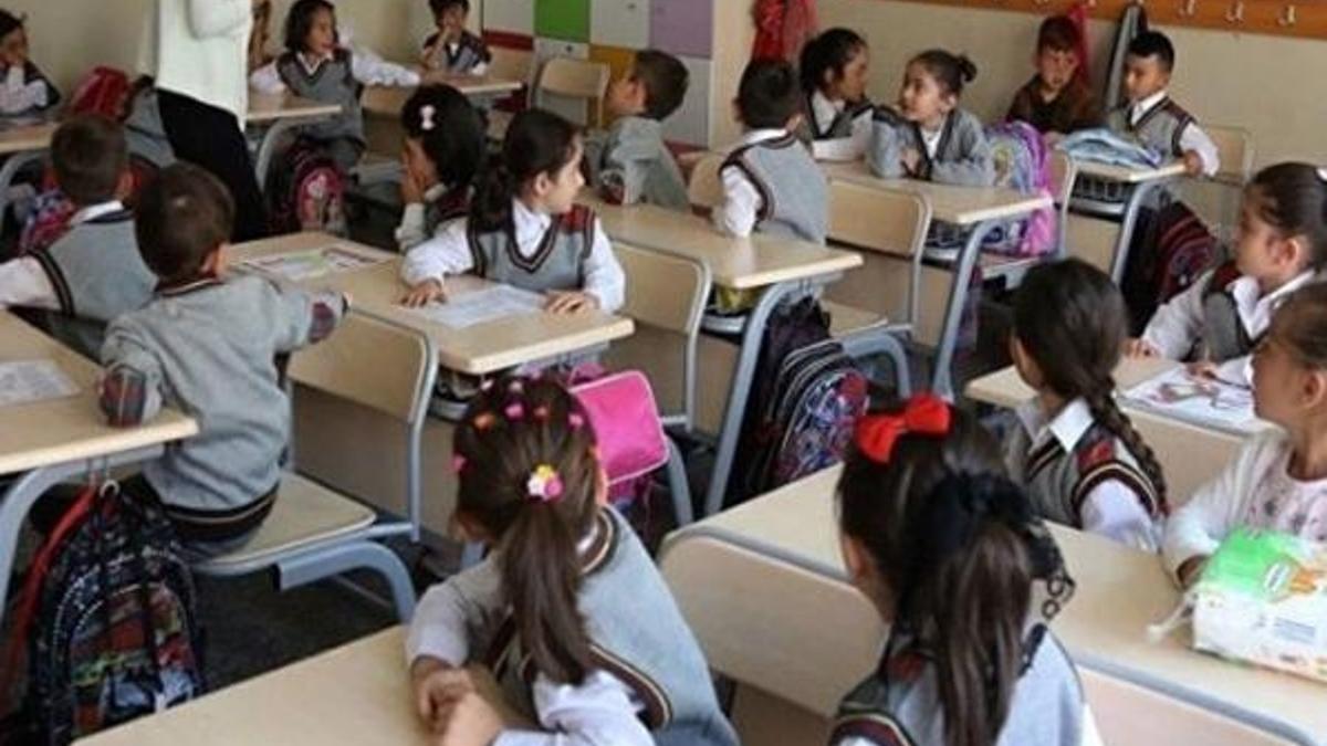 Okulların açılacağı tarih belli oldu! Ara tatiller ne zaman yapılacak?