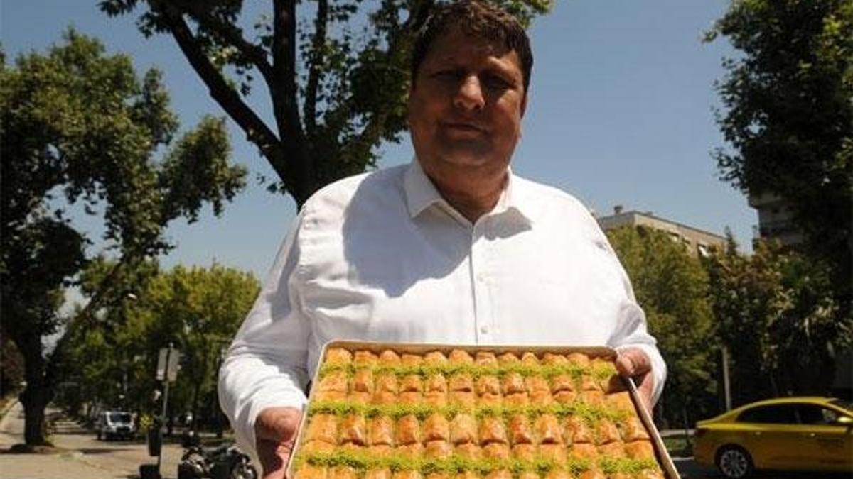Trafik magandası baklavacı kardeşlere Bursalı baklavacıdan tepki
