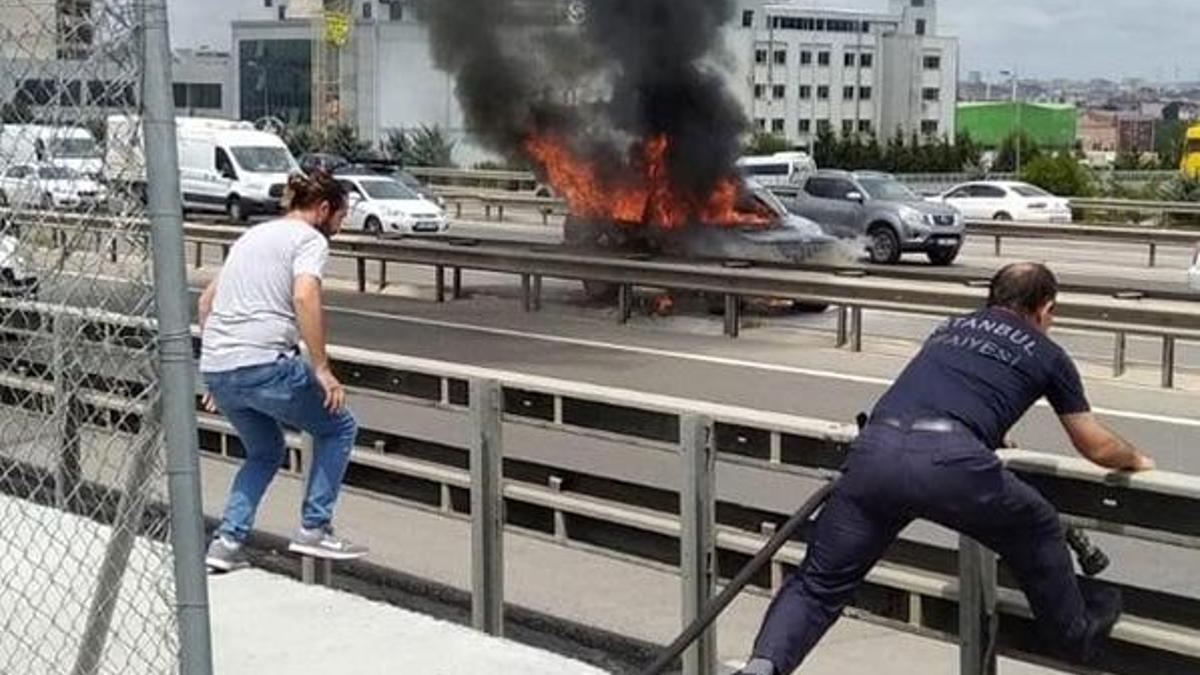 TEM'de panik anları! Bir anda alev aldı...