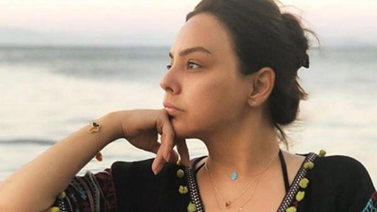 Ebru Gündeş'ten 'tatil bitti' pozu