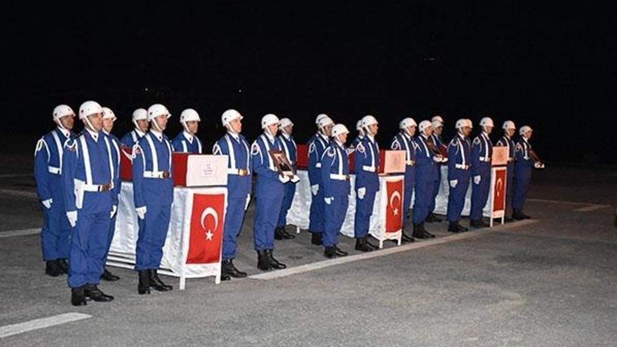 Hakkari şehitleri memleketlerine uğurlandı