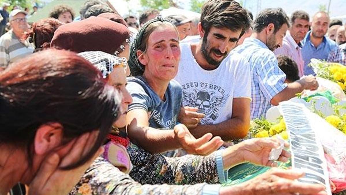 Terör kurbanı kardeşler son yolculuğuna uğurlandı