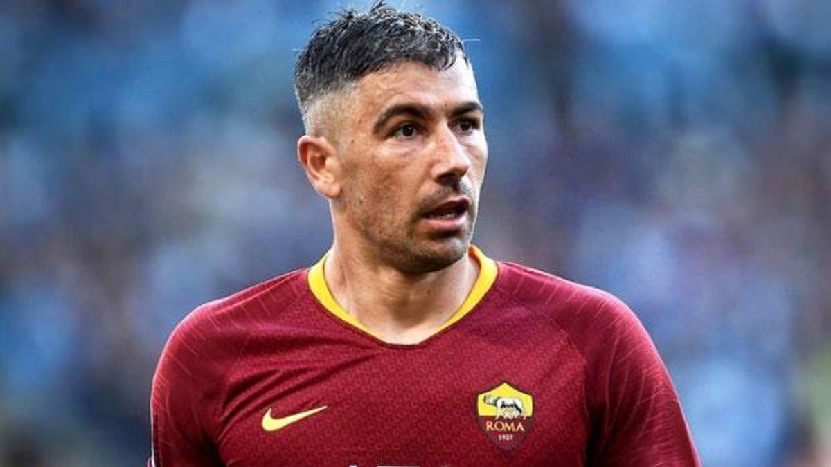 Fenerbahçe'ye Kolarov müjdesi!