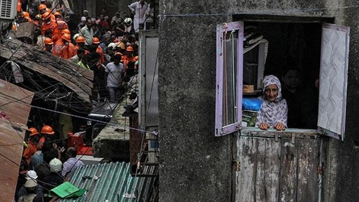 Hindistan'da çöken binada ölü sayısı 14'e çıktı