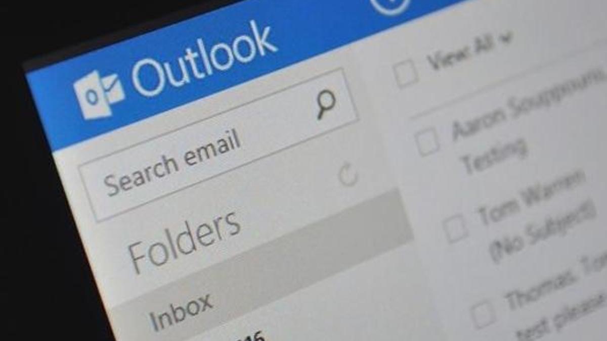 Microsoft'un Outlook uygulaması 'kararıyor'