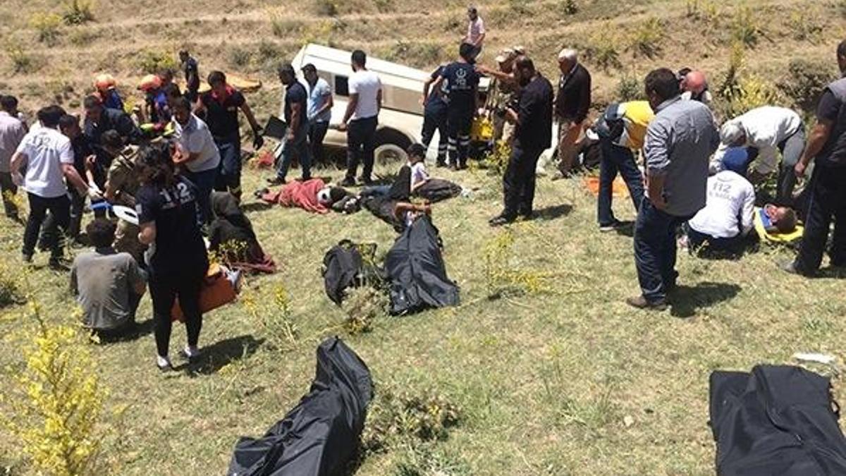 Van'da feci kaza! Çok sayıda ölü ve yaralı var