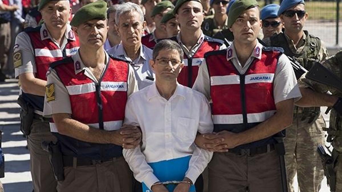 FETÖ'cü Kemal Batmaz'a hücre cezası
