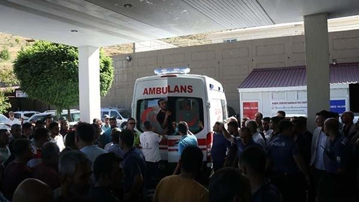 Bitlis'te askeri araca saldırı: 1 binbaşı şehit