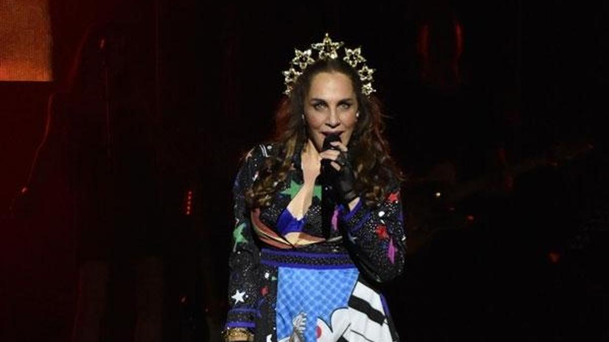 Sertab Erener annesine teşekkür etti