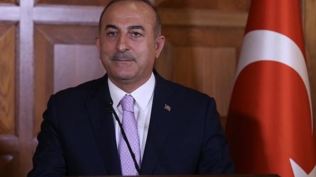 Dışişleri Bakanı Çavuşoğlu'ndan İngiltere Başbakanı Johnson'a tebrik