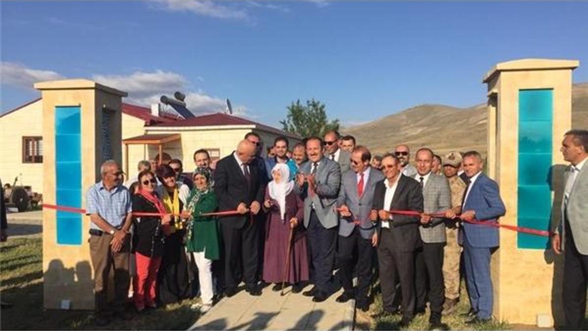Kenan Yavuz Kültür Evi ve Etnoğrafya Müzesi’nde “Çinimaçin Çini” Sergisi